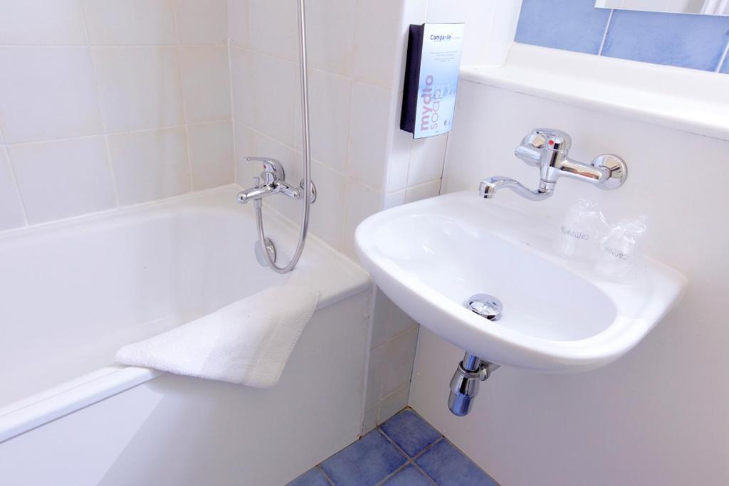 Campanile Hotel מאיין חדר תמונה