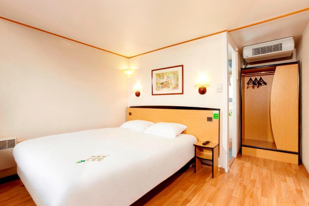 Campanile Hotel מאיין חדר תמונה