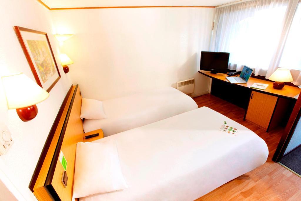 Campanile Hotel מאיין חדר תמונה